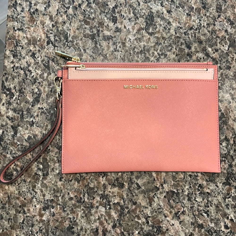 LIKE NEW Michael Kors Two in One Wristlet